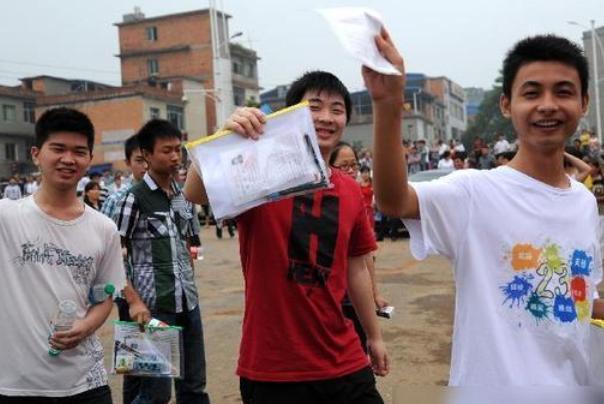 中考落榜不上技校最好的出路,中考落榜上技校好还是读职高好