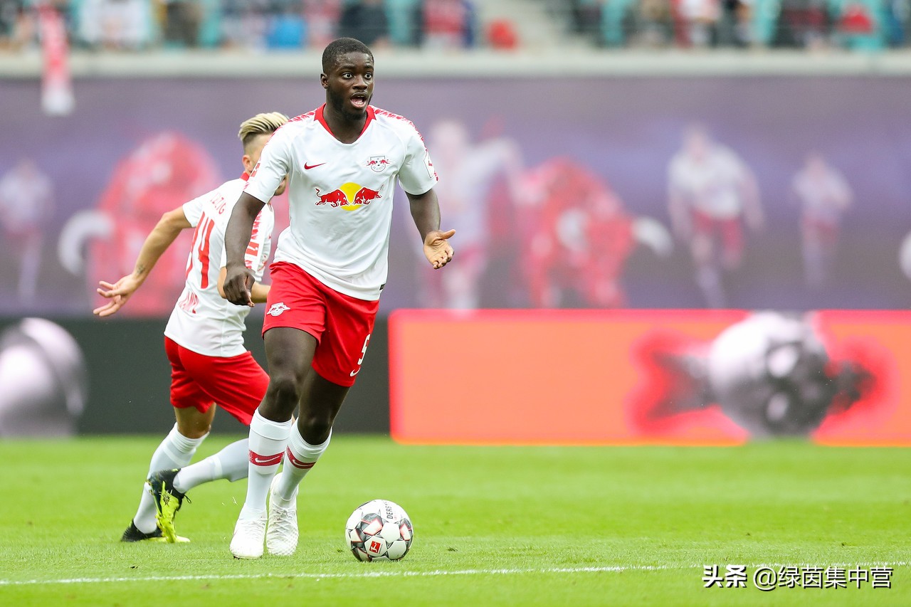 斯卡洛尼吼乌帕梅卡诺,乌帕梅卡诺破单刀