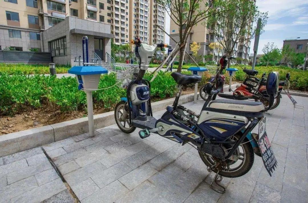 天冷电动车电池,天冷电动车充不进电灯一直绿色的