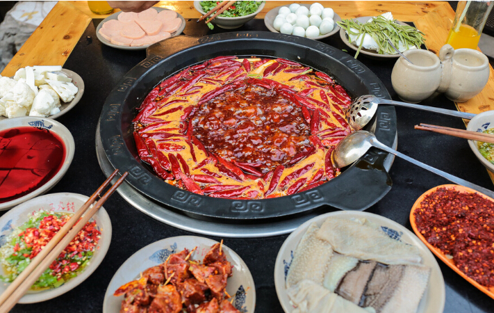 吃火锅必点三种饮料,吃火锅必喝的饮料是什么