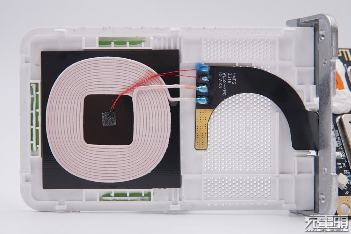 小米升降式无线充和80w无线充对比,小米20瓦无线充拆解