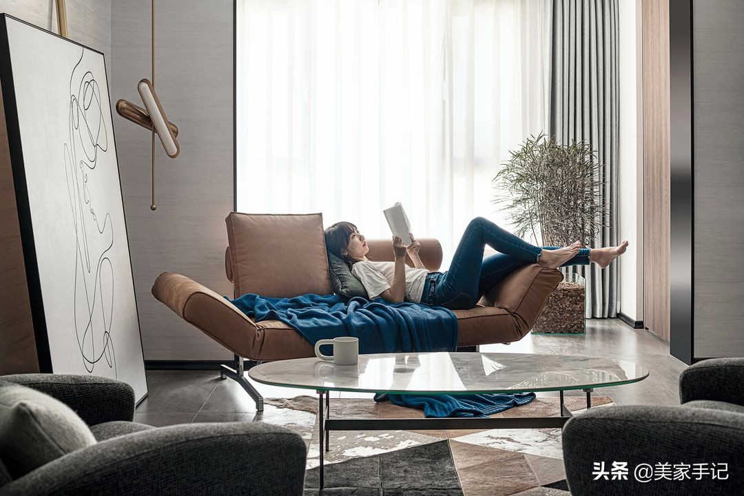 98年118平方女生独居生活,90后女孩在成都的独居生活记录