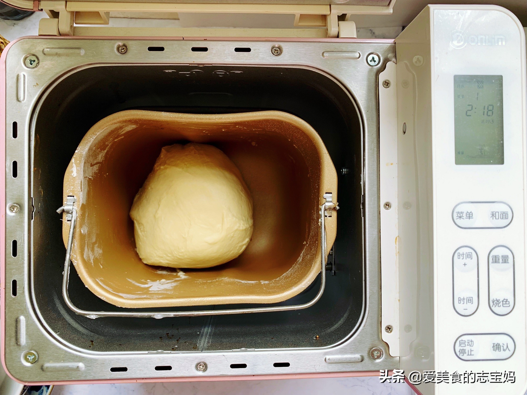 油条这样做更酥脆内含油条配方,油条怎样做才能蓬松酥脆有油条粉