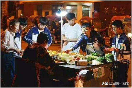 校门口受欢迎的几种小吃,最受学生喜欢的街边小吃排行榜