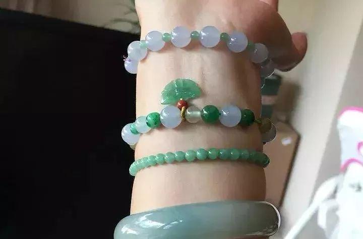 玉镯款式太单调?6种“叠搭法”不怕你撞衫就怕你太时髦