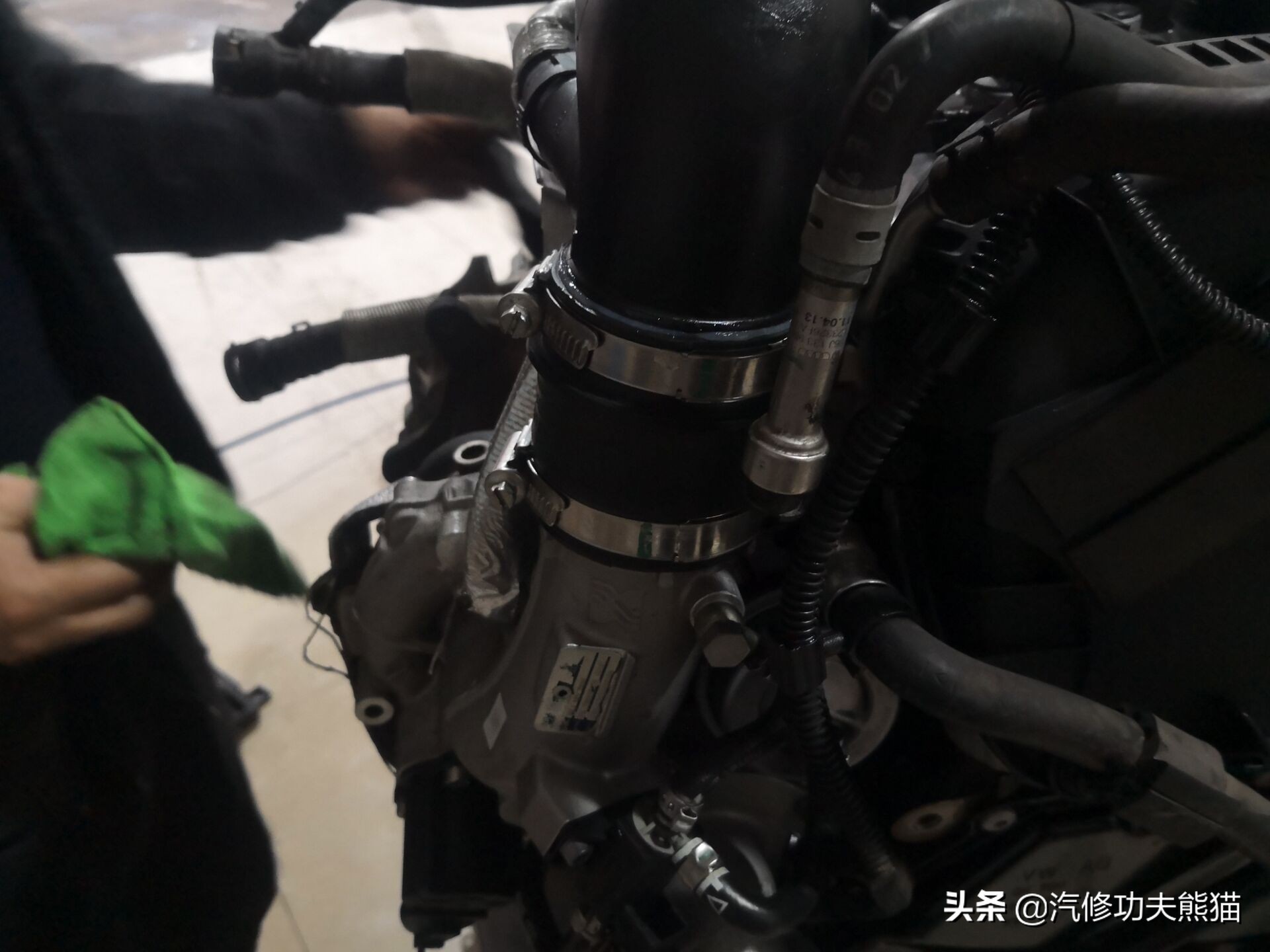 斯柯达烧机油是免拆治理还是大修,斯柯达昊锐烧机油大修