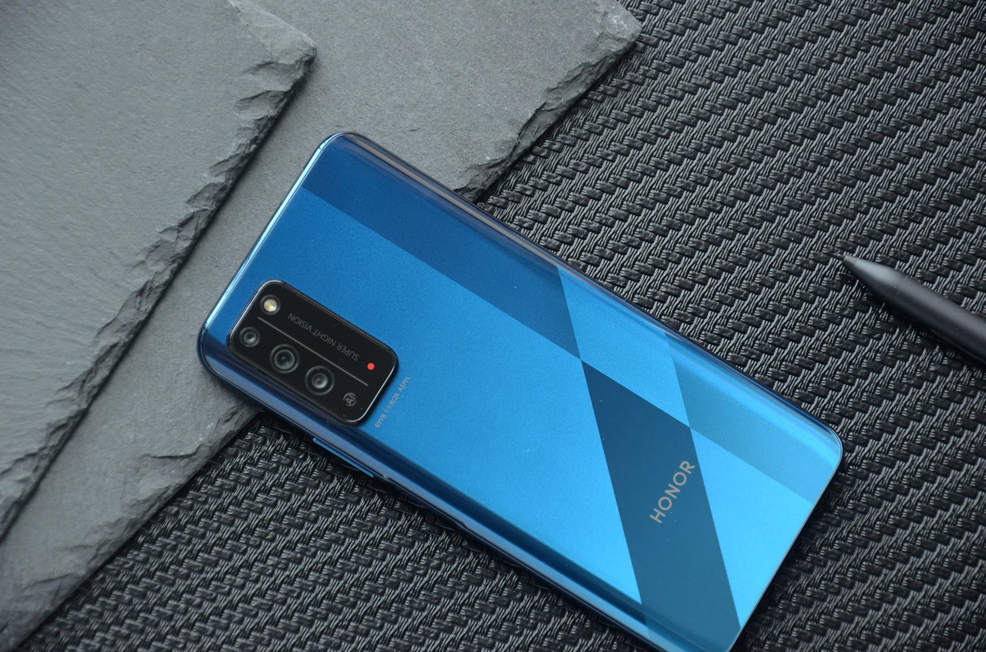 荣耀x10到底有多香上手亲测告诉你,荣耀x10目前使用怎么样