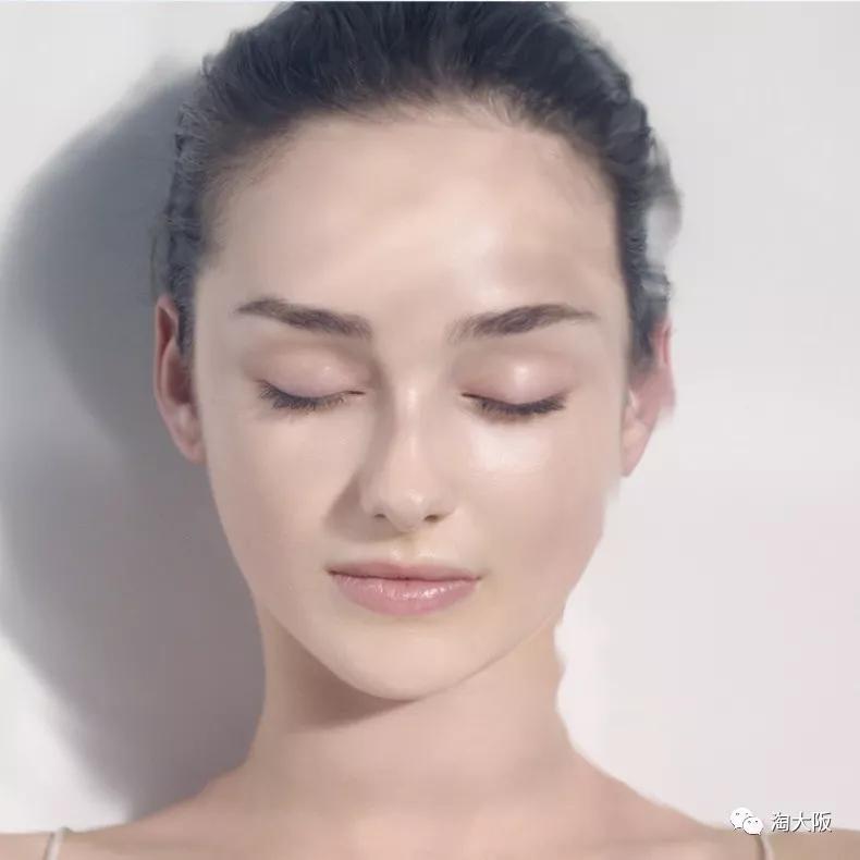 美妆界的cp组合,cpb光缎粉霜和cpb长管隔离