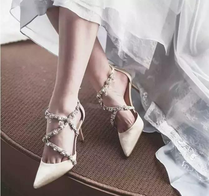 除了撞款的大牌婚鞋，小众+平价的美貌婚鞋走一波