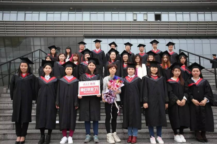 留学生回国工作被歧视,留学生回国应该被指责吗