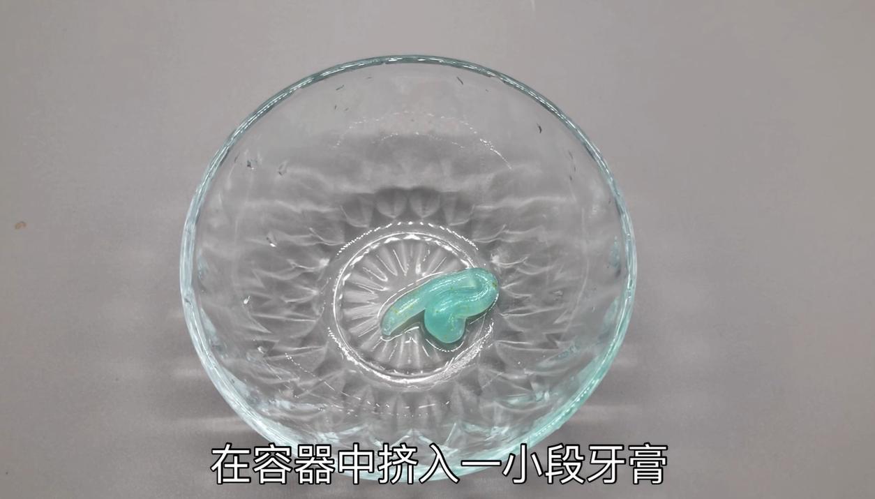 冰箱胶条霉斑怎么去除,冰箱胶条太脏怎么清洁