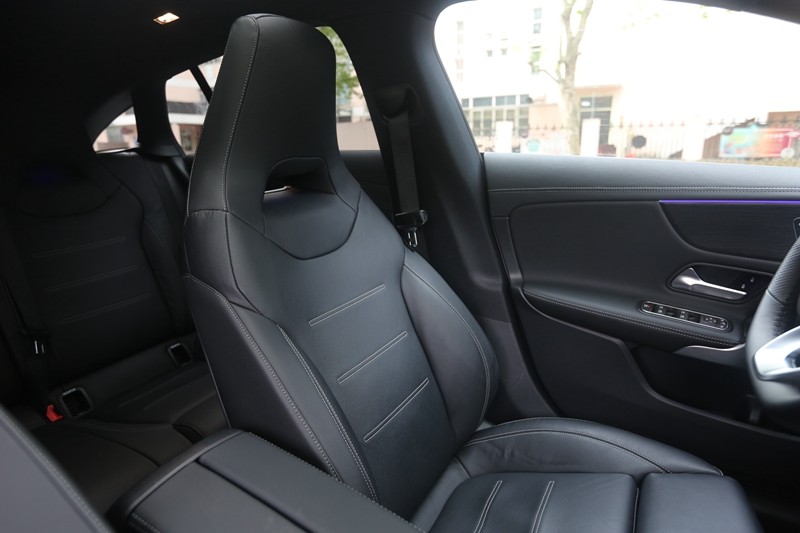 奔驰cla260帅气视频,奔驰cla200猎跑版