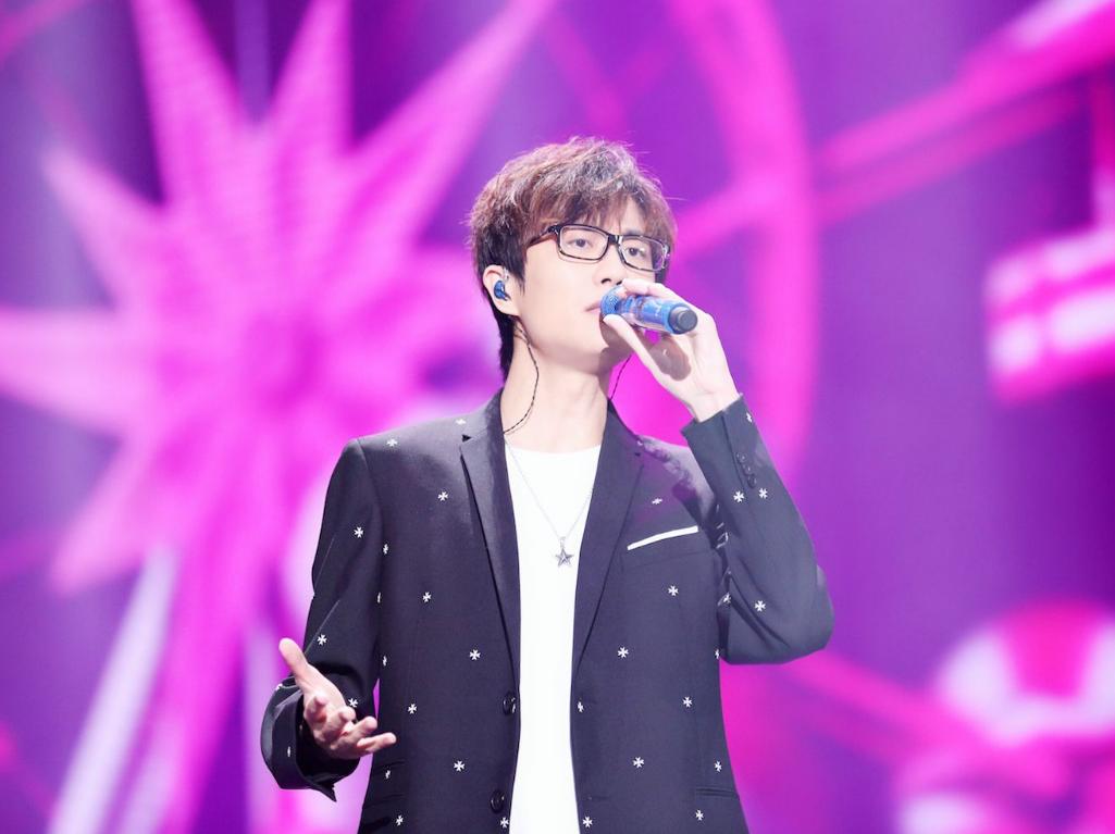 明星唱歌忘词的有哪些视频,明星唱歌忘词怎么改歌词