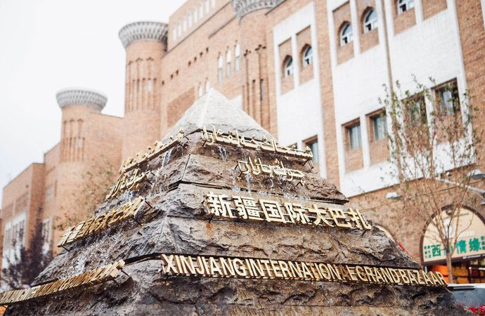 从新疆出发旅游要带什么,入疆旅游攻略