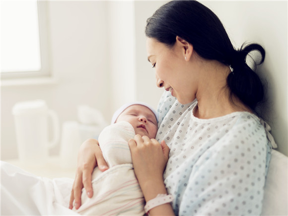 宝宝厌奶怎么挑选辅食,宝宝厌奶期怎么判断饿了