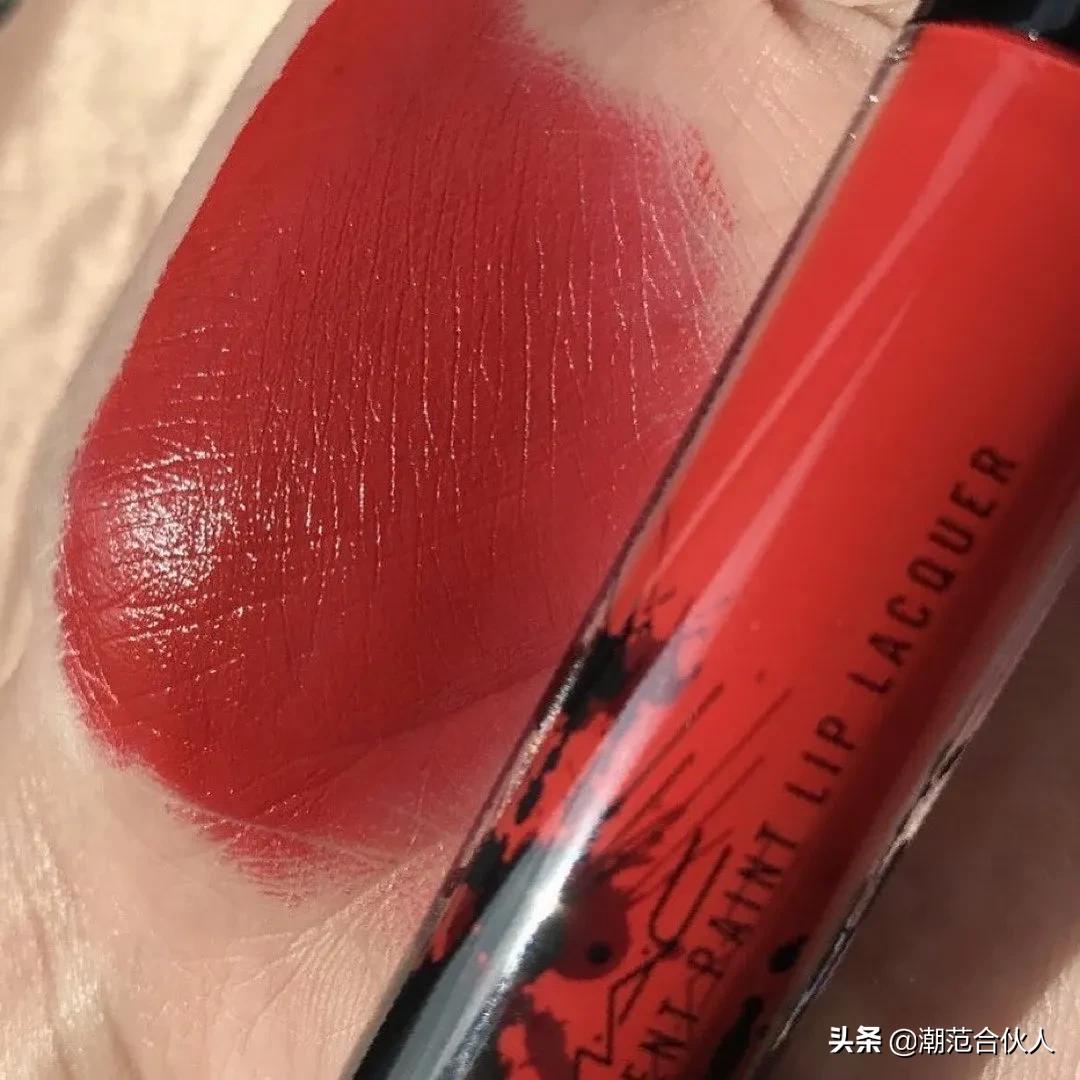 李佳琦omg这个产品也太好用了吧,李佳琦被称为美妆界的代名词