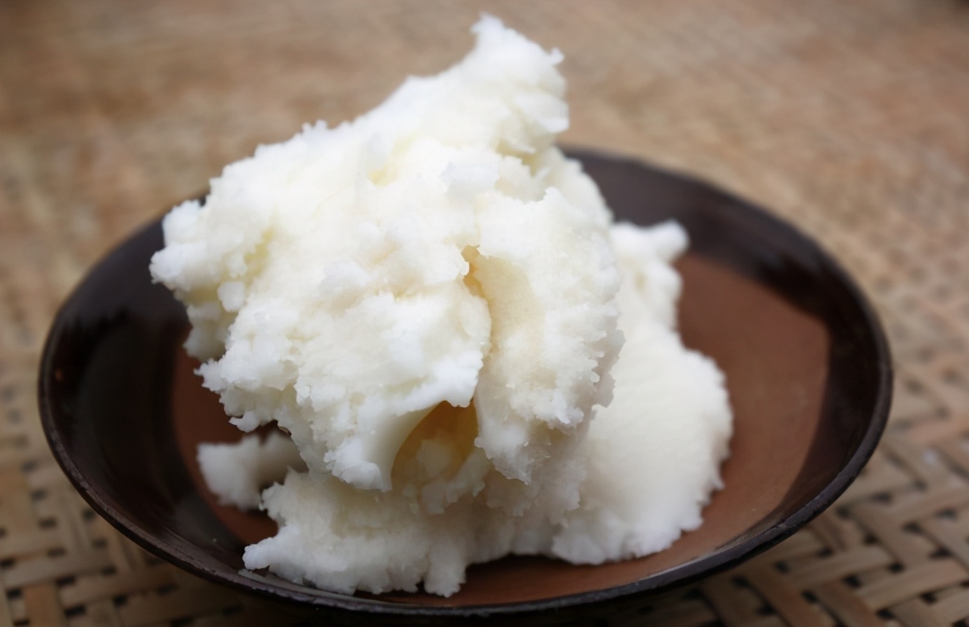 熬制好的猪油腥味怎么去除,熬好的猪油的做法