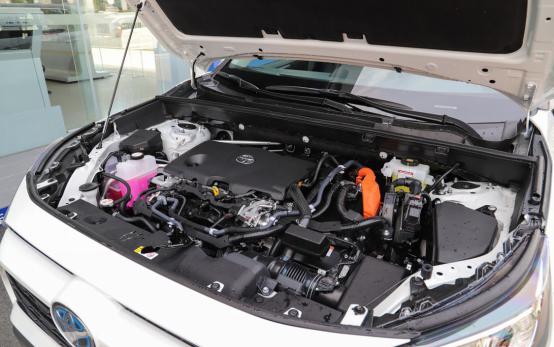 丰田荣放rav4跟本田crv哪个省油,新车荣放rav42.0真实油耗