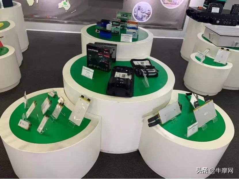 48v锂电池可以给摩托车起动不,摩托车用锂电池怎么充电