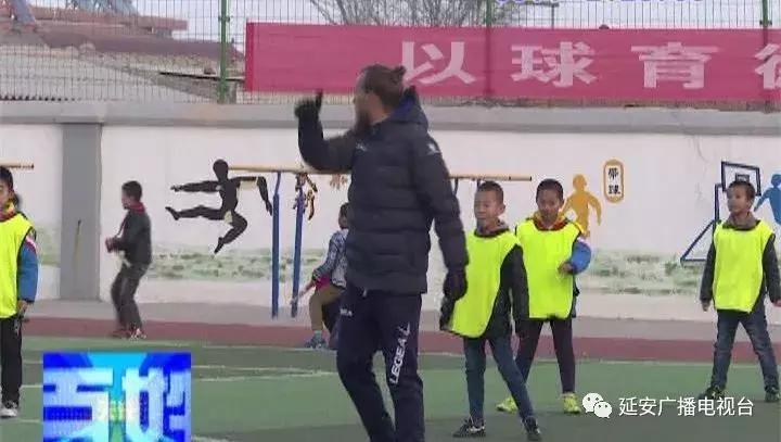 足球外教进校园,青少年足球培训外教
