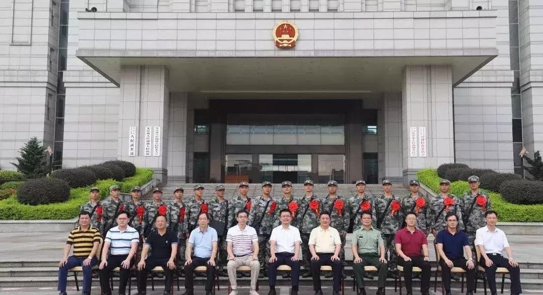 在年岁即将交替的时光里「这一年大岭山都发生了什么大事」