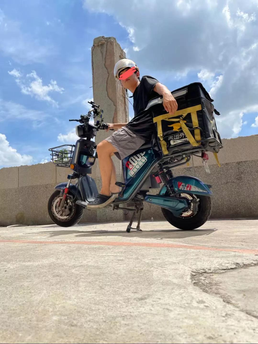 那些被负债压垮的年轻人,曾经负债累累的人们