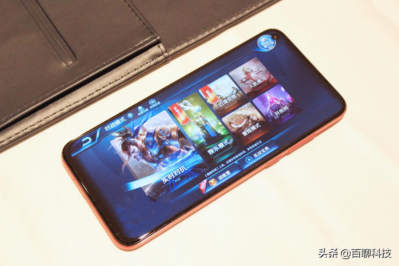 雷军说挖孔屏幕有好多缺陷,雷军科普打孔屏