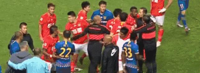 争议之夜给广州恒大1人点赞金球先生+世界冠军堪称榜样