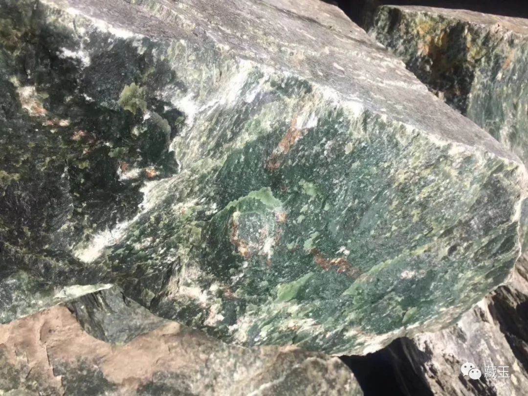 最好的和田碧玉是什么样子呢,最好的碧玉是哪家品牌