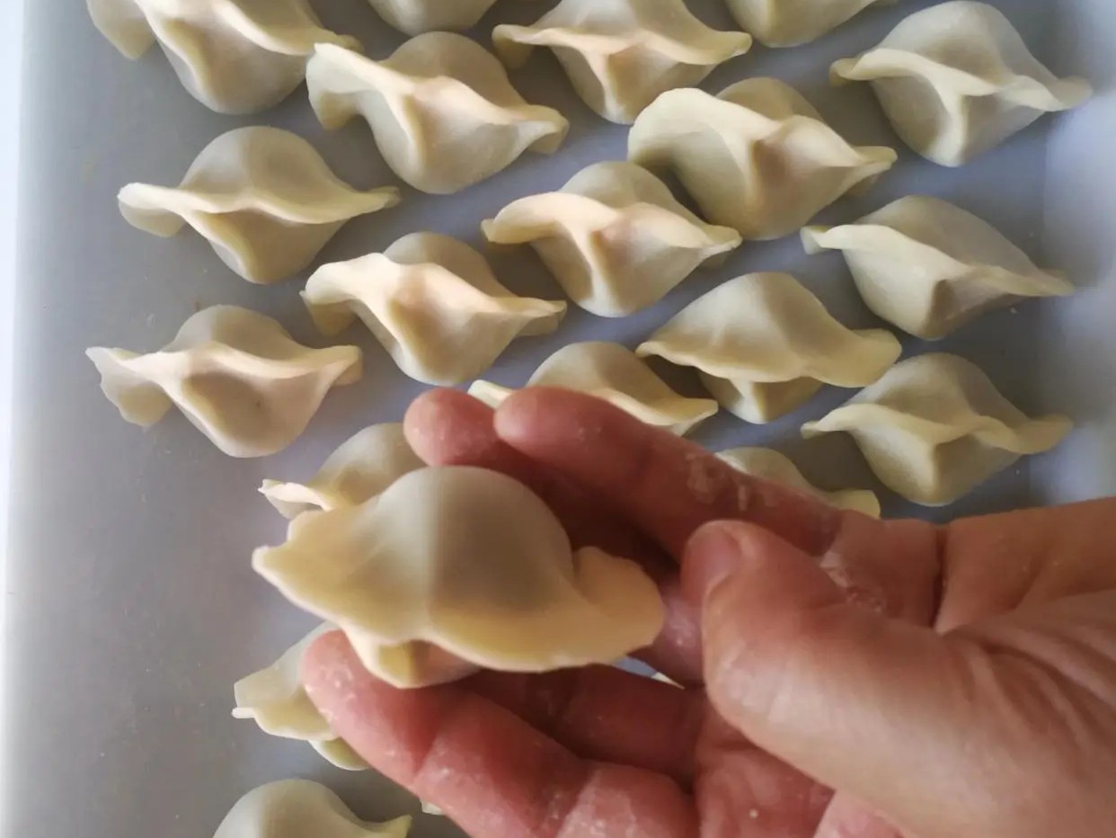 饺子馅出水不香,饺子馅为什么包不进去