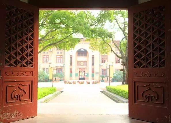 广州最美中学是哪间？这一所你一定服气！