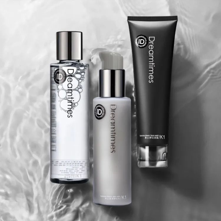 男人看脸，女人也看脸，简单好用的护肤套装做回白净青春的少年