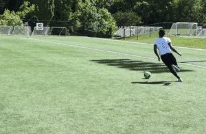 足球后卫实战技巧,足球实战过人技巧