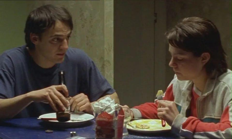 只用一部手机拍视频,只用一台摄影机拍出的电影