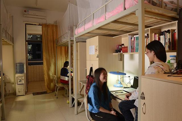 大学被舍友孤立感到特别孤独,当寝室长被舍友孤立怎么办