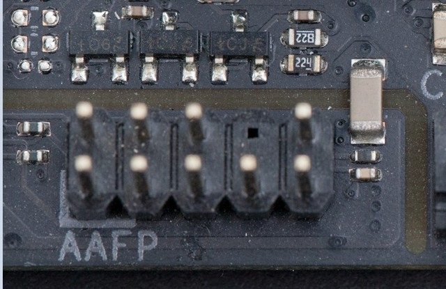 电脑组装硬盘线怎么接,电脑组装线怎么插