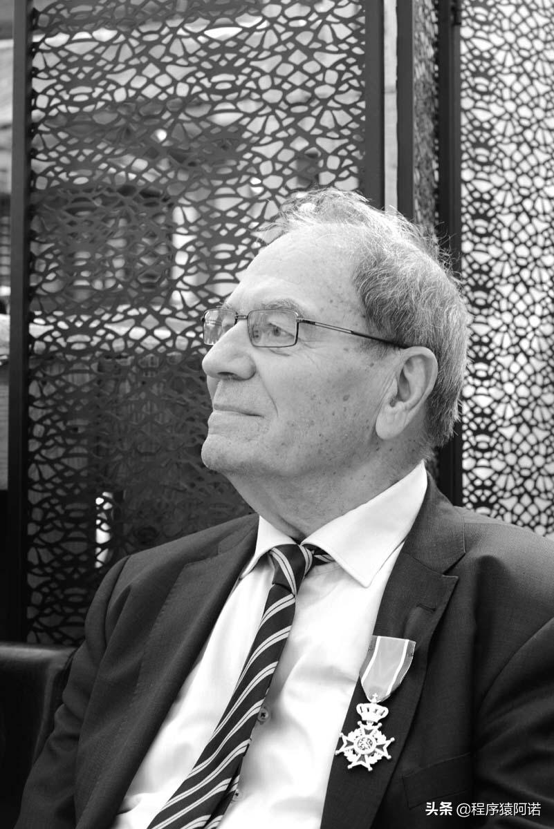 ASMl光刻机如何成长为行业霸主,asml和光刻巨头