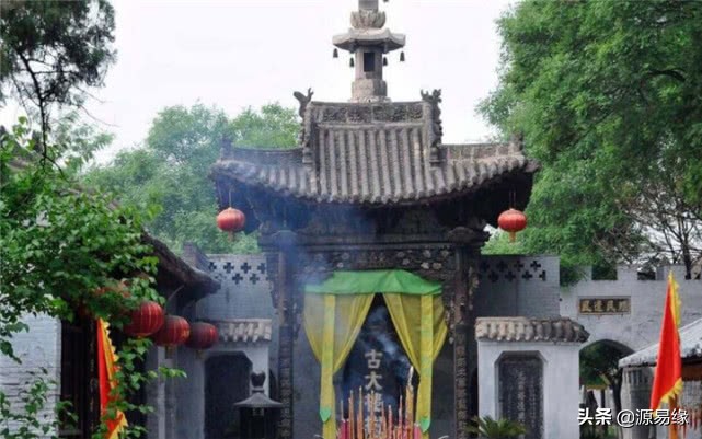 山西大槐树有一副很有名的对联,描写山西洪洞大槐树的经典语句