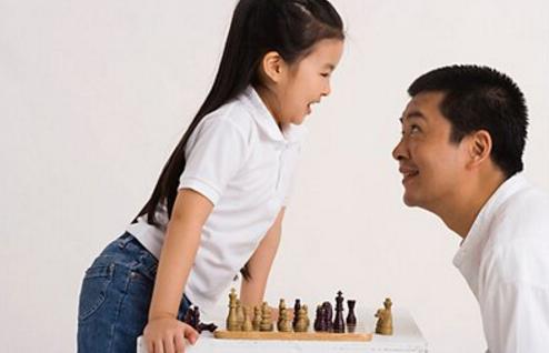 孩子老是插话怎么教育,孩子喜欢插话解决方法