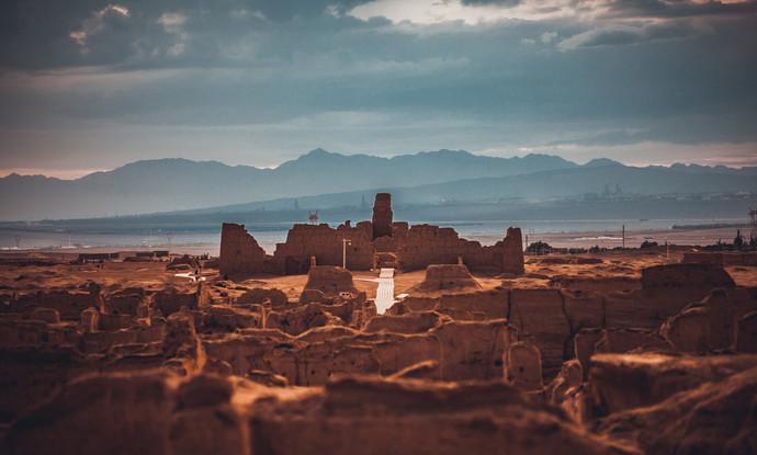 去新疆不跟团不自驾怎么玩,普通人不跟团去重庆自由行