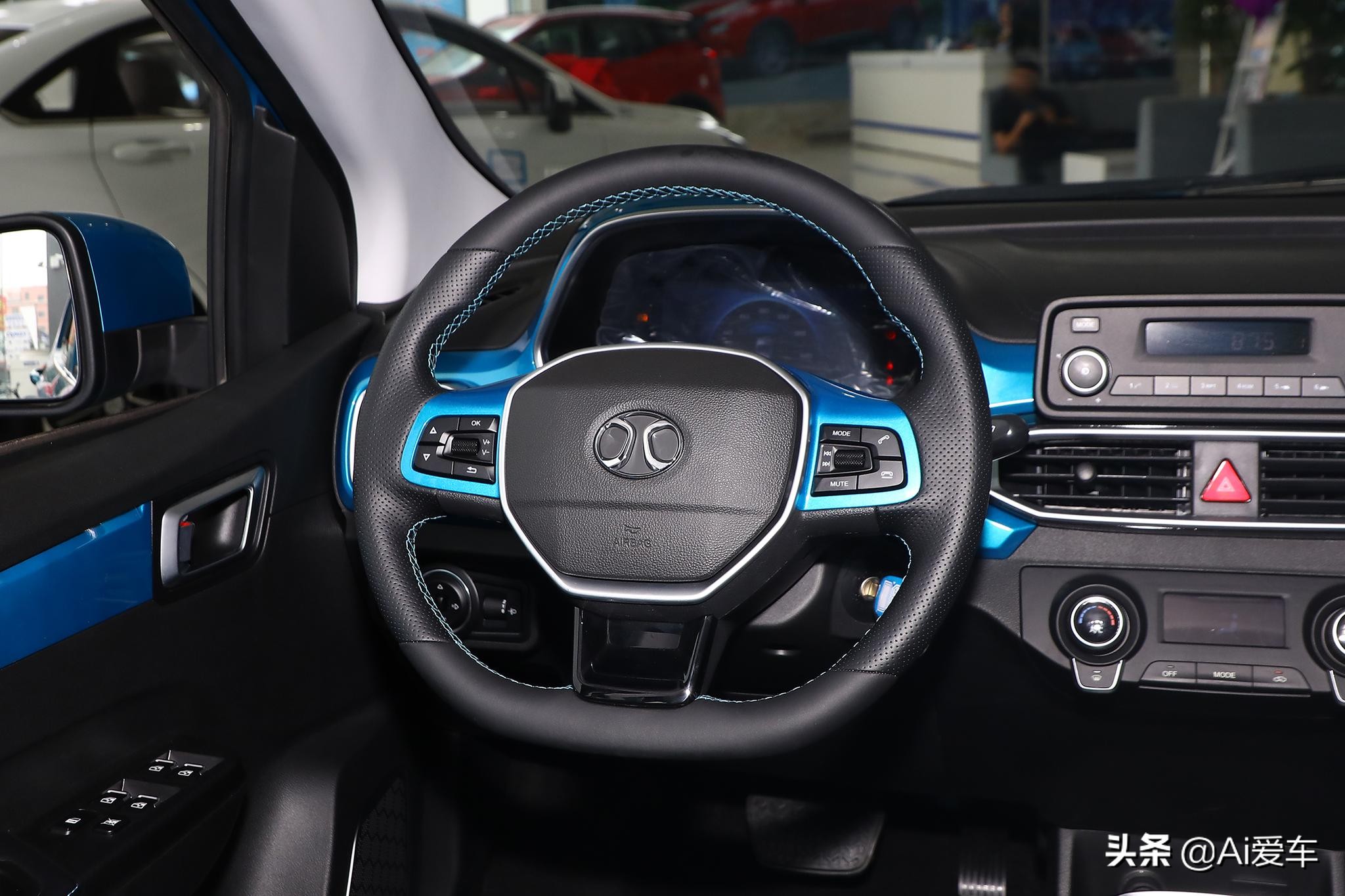 便宜省油电动汽车续航里程长,便宜好养的代步车