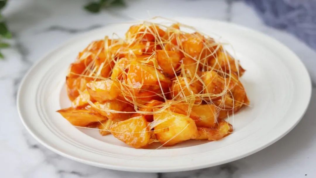 仙鹤起舞水粉画,仙鹤起舞展翅飞