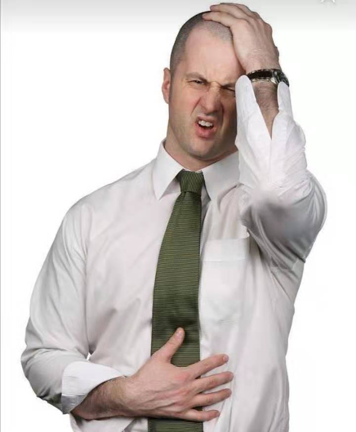 每天久坐不动用电脑，玩游戏腰酸背痛？教你几个简单动作迅速缓解