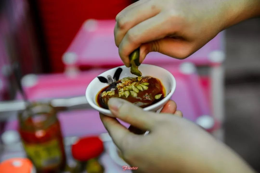 瓦片烤肉是哪里的,正宗瓦片烤肉