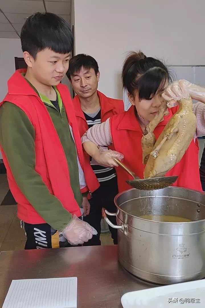 创业和谁合作最靠谱,夫妻档合伙创业哪个老板最好