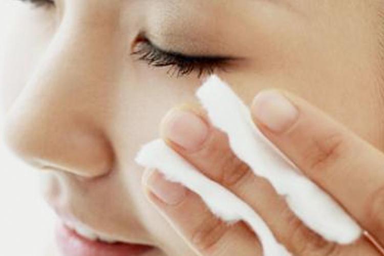 哪款睫毛膏适合小眼睛不会晕染,哪种睫毛膏防晕染最好