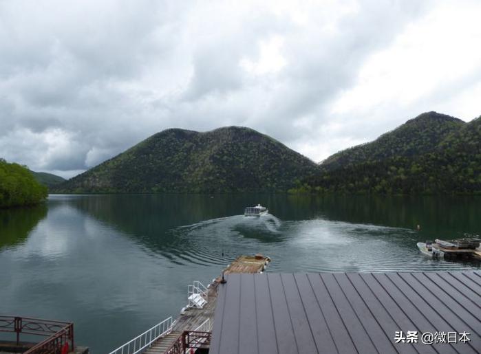 轻奢极简露天温泉,超梦幻的露天温泉