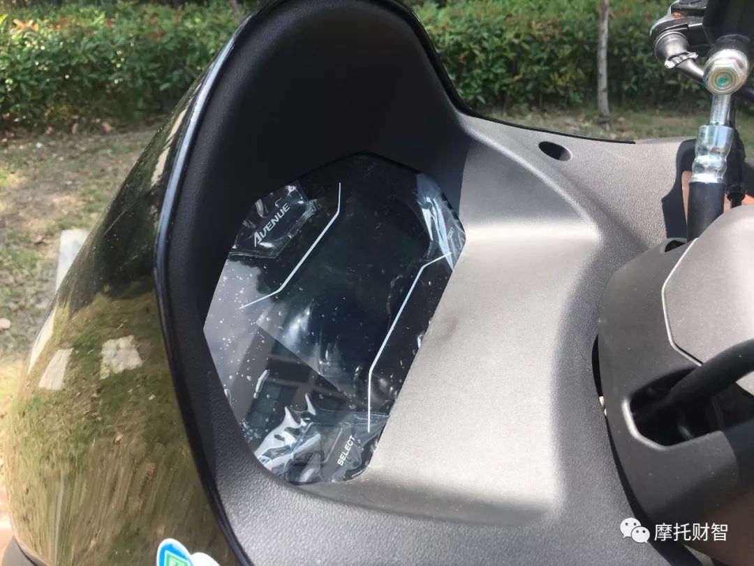 雅马哈巡鹰125跟铃木uy125哪个好,雅马哈巡鹰125和铃木uy125对比