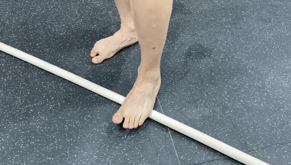 蹲不下去向后倒,下蹲向后倒怎么调理