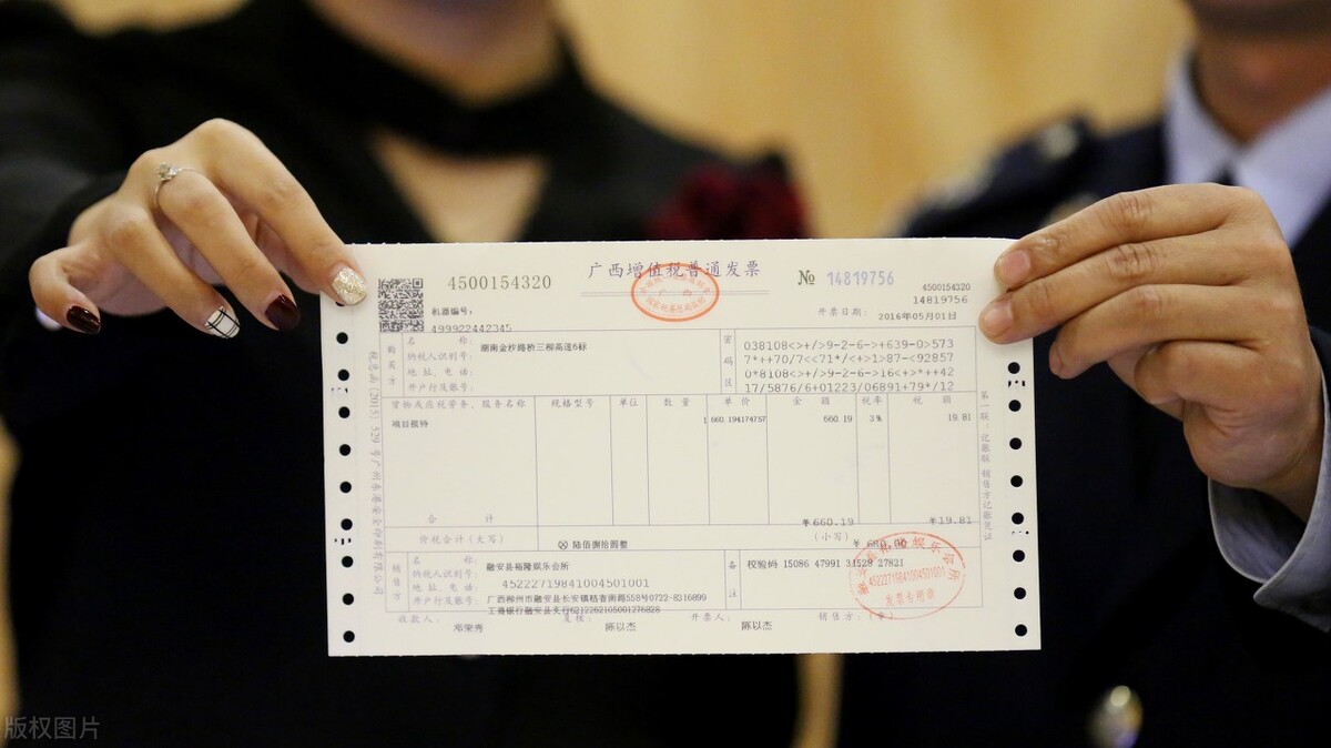 如何辨别拼多多的奸商,怎么样判断拼多多卖的是不是正品